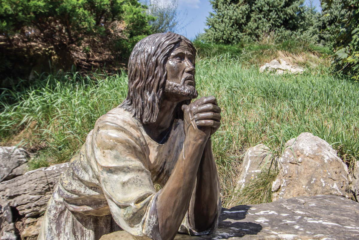 Agonía en el Huerto: Jesús va a un lugar llamado Getsemaní a rezar